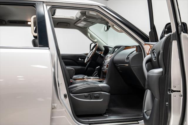 Photo of 2019 Liquid Platinum INFINITI QX80
