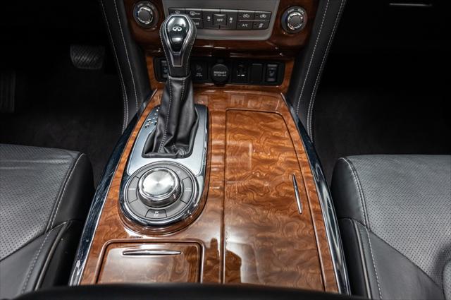 Photo of 2019 Liquid Platinum INFINITI QX80