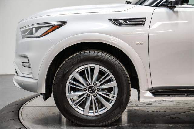Photo of 2019 Liquid Platinum INFINITI QX80
