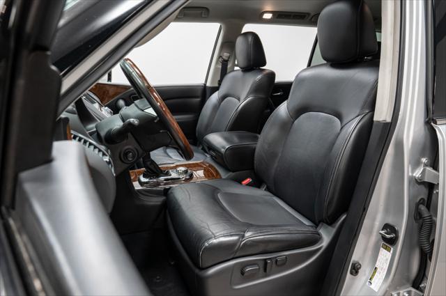 Photo of 2019 Liquid Platinum INFINITI QX80