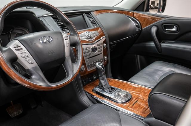 Photo of 2019 Liquid Platinum INFINITI QX80