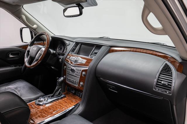 Photo of 2019 Liquid Platinum INFINITI QX80