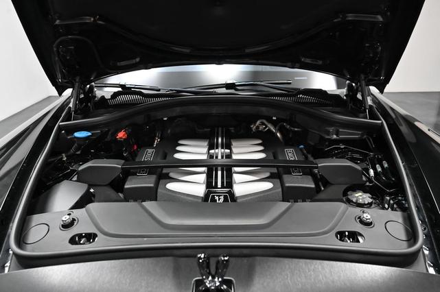 Photo of 2019 Black Diamond/ Gray Two Tone Rolls-Royce Cullinan