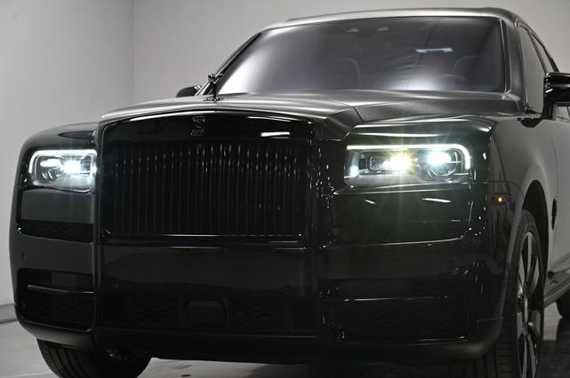 Photo of 2019 Black Diamond/ Gray Two Tone Rolls-Royce Cullinan