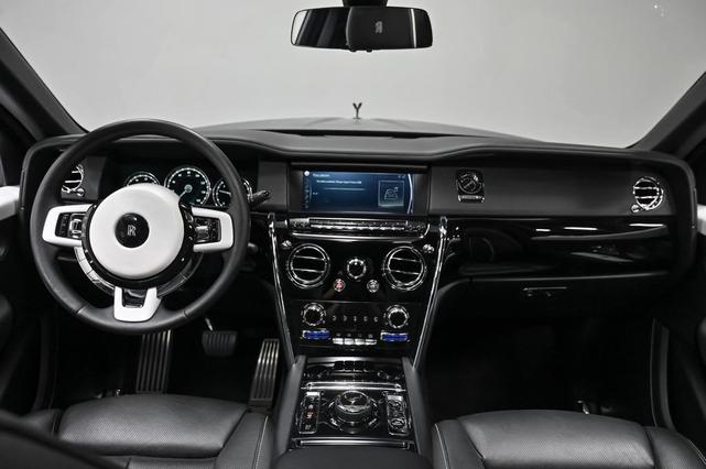 Photo of 2019 Black Diamond/ Gray Two Tone Rolls-Royce Cullinan