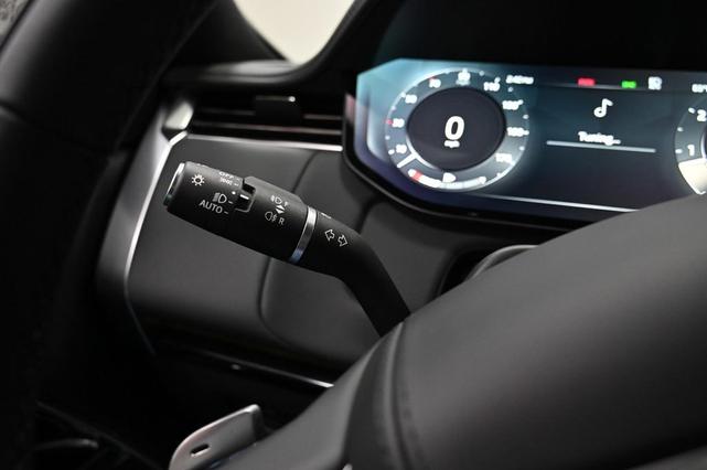 Photo of 2023 Eiger Grey Metallic Land Rover Range Rover