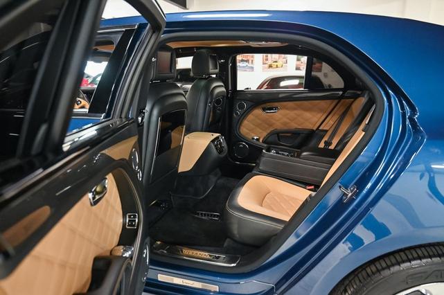 Photo of 2016 Marlin Blue Bentley Mulsanne