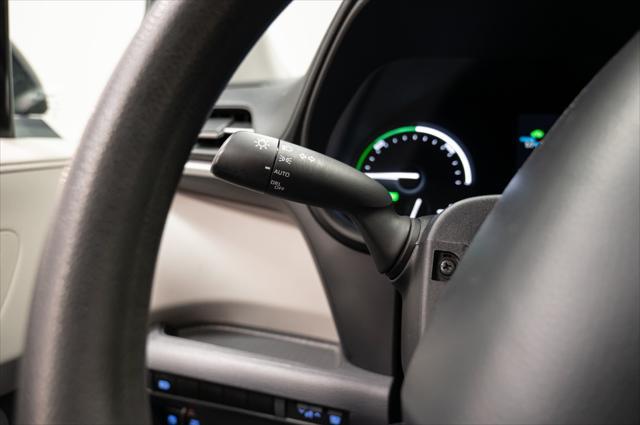 Photo of 2022 Midnight Black Metallic Toyota Sienna