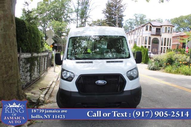 Photo of 2023 White Ford Transit-250