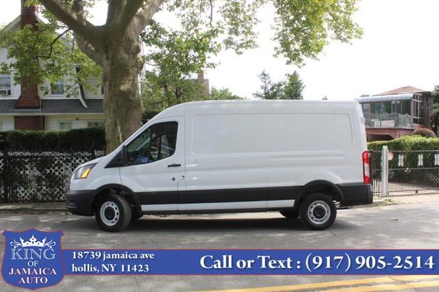 Photo of 2023 White Ford Transit-250