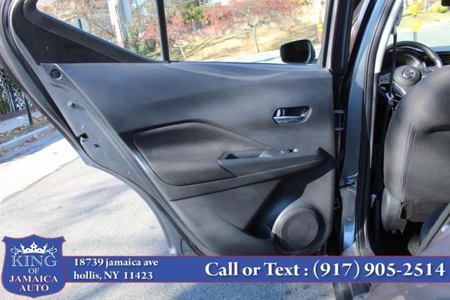 Photo of 2021 Gray Nissan Kicks