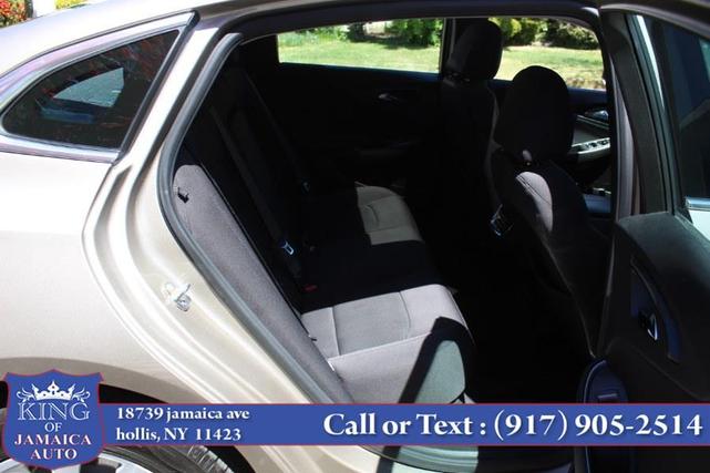 Photo of 2022 Gray Chevrolet Malibu