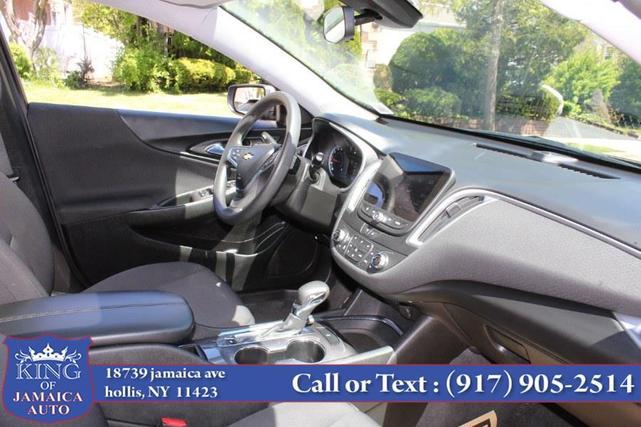 Photo of 2022 Gray Chevrolet Malibu