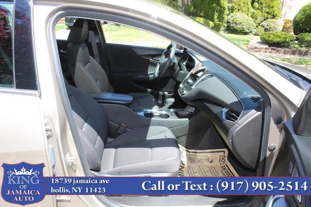 Photo of 2022 Gray Chevrolet Malibu