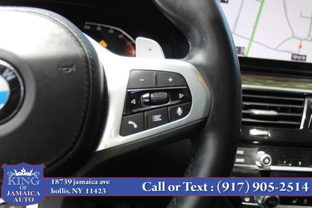 Photo of 2022 Gray BMW 540