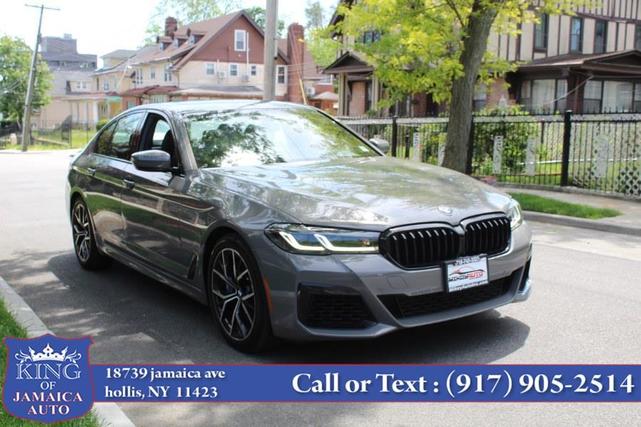 Photo of 2022 Gray BMW 540