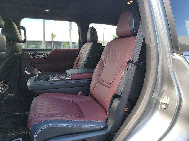 Photo of 2025 Metal INFINITI QX80