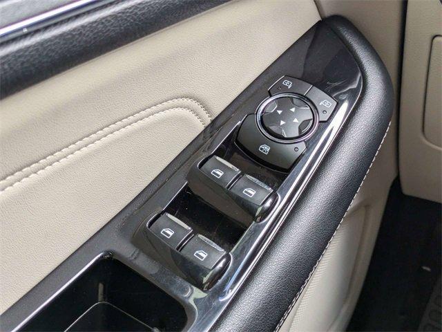 Photo of 2020 White Ford Edge