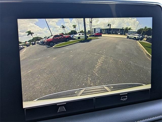 Photo of 2022 White Frost Tri-Coat GMC Yukon