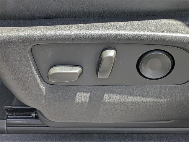 Photo of 2022 White Frost Tri-Coat GMC Yukon