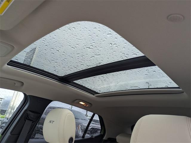 Photo of 2026 Summit White Buick Encore GX