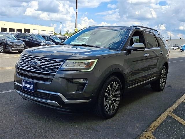 Photo of 2018 MAGNETIC METALLIC Ford Explorer