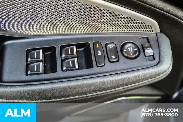 Photo of 2023 Liquid Carbon Metallic Acura MDX