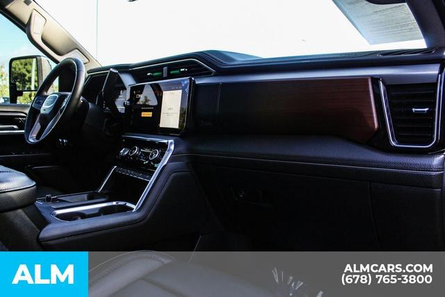 Photo of 2024 Onyx Black GMC Sierra 2500