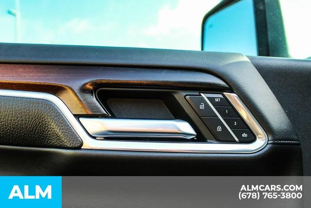 Photo of 2024 Onyx Black GMC Sierra 2500