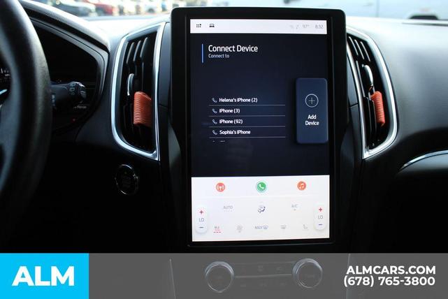 Photo of 2024 Black Metallic Ford Edge