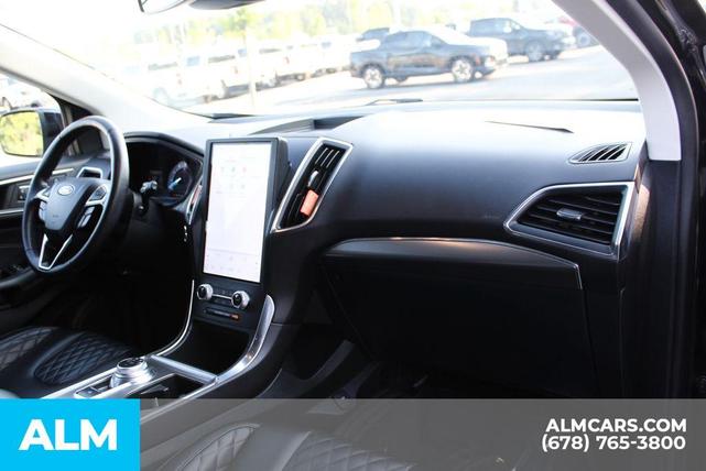 Photo of 2024 Black Metallic Ford Edge
