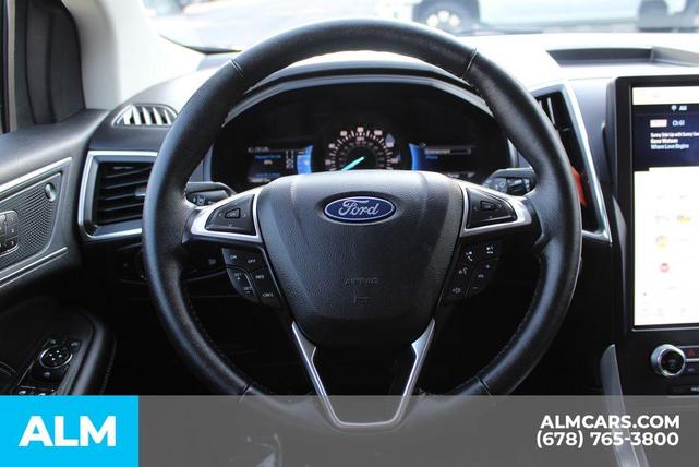 Photo of 2024 Black Metallic Ford Edge