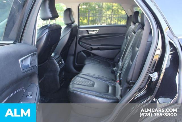 Photo of 2024 Black Metallic Ford Edge