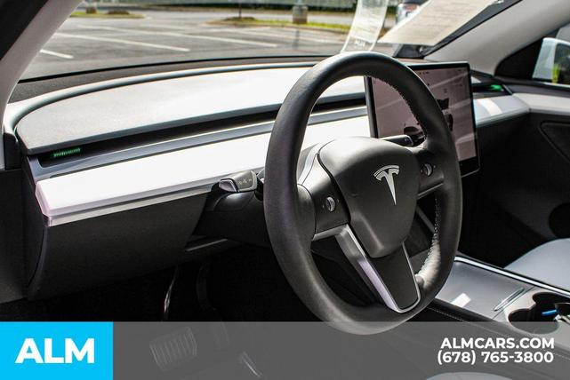 Photo of 2023 White Tesla Model Y