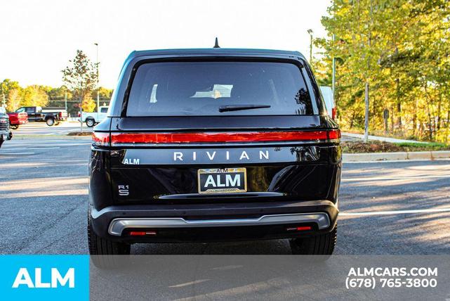 Photo of 2025 Black Rivian R1S
