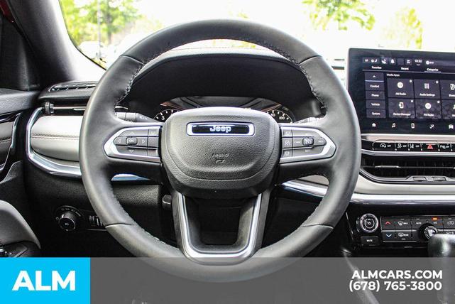 Photo of 2023 Redline Pearlcoat Jeep Compass