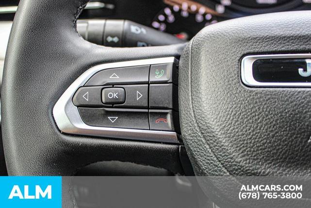 Photo of 2023 Redline Pearlcoat Jeep Compass