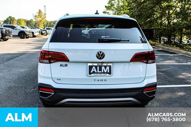 Photo of 2024 Pure White Volkswagen Taos