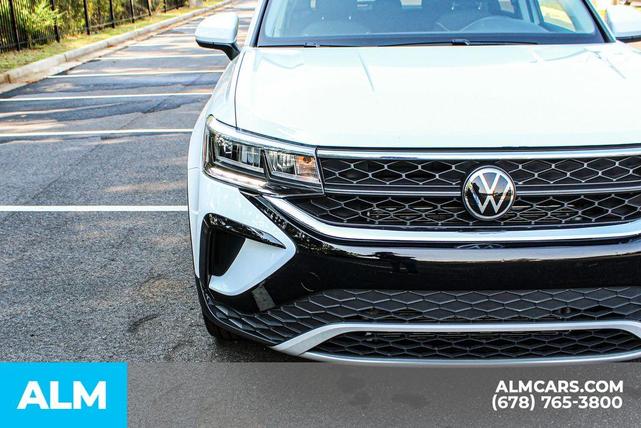 Photo of 2024 Pure White Volkswagen Taos