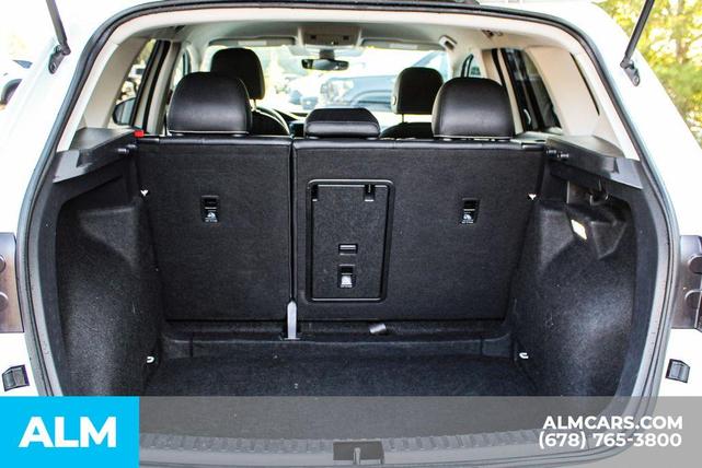 Photo of 2024 Pure White Volkswagen Taos