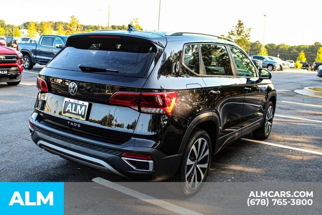 Photo of 2024 Deep Black Pearl Effect Volkswagen Taos