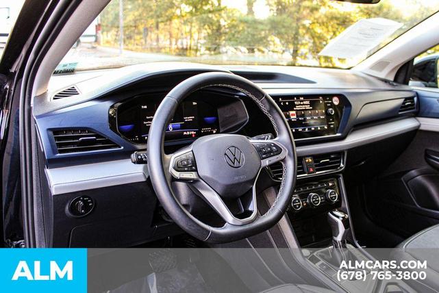 Photo of 2024 Deep Black Pearl Effect Volkswagen Taos