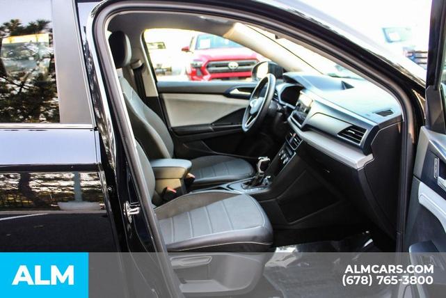 Photo of 2024 Deep Black Pearl Effect Volkswagen Taos