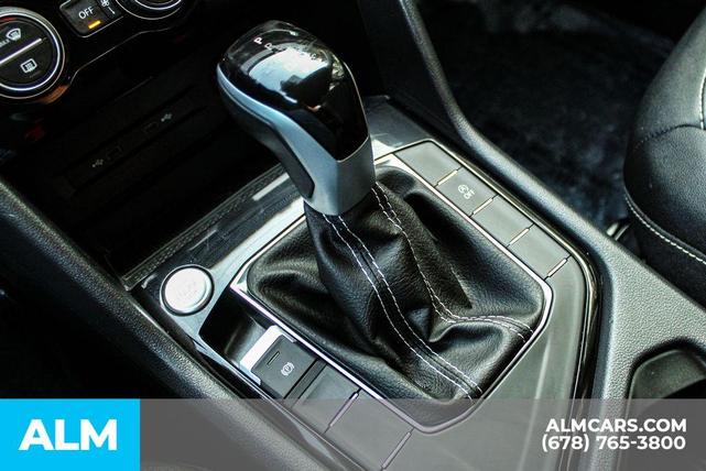 Photo of 2024 Deep Black Pearl Effect Volkswagen Taos