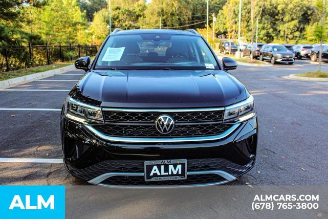Photo of 2024 Deep Black Pearl Effect Volkswagen Taos