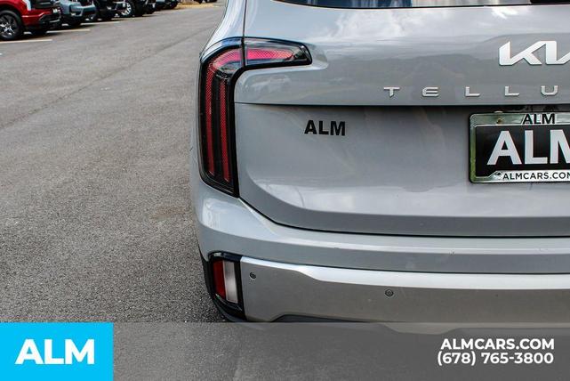 Photo of 2023 Gray Kia Telluride