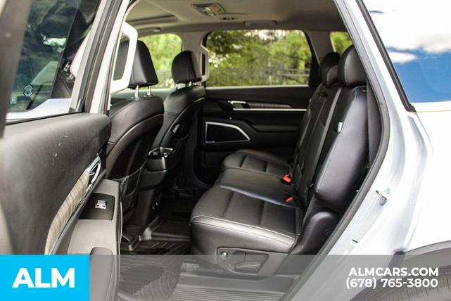 Photo of 2023 Gray Kia Telluride