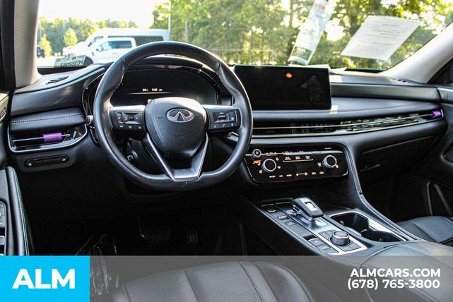 Photo of 2023 Majestic White INFINITI QX60