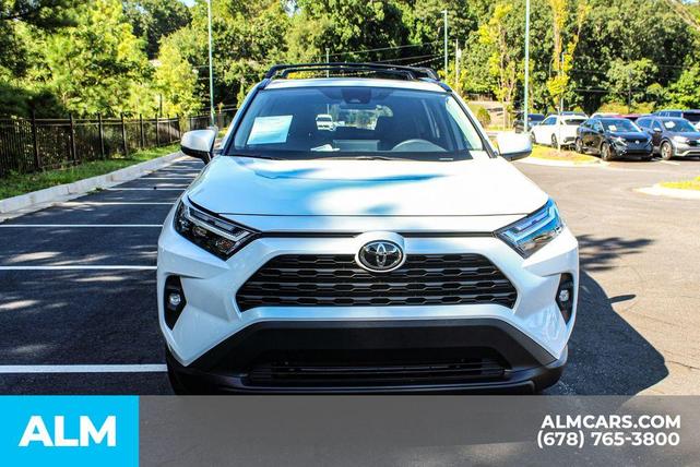 Photo of 2024 White Toyota RAV4
