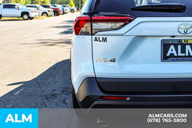 Photo of 2024 White Toyota RAV4